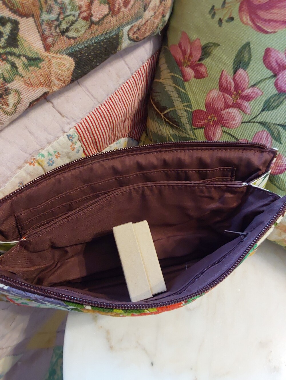 NWOT Vera Bradley Evening Garden Clutch, 2024 Quilted Cotton Purse - Picture 3 of 9